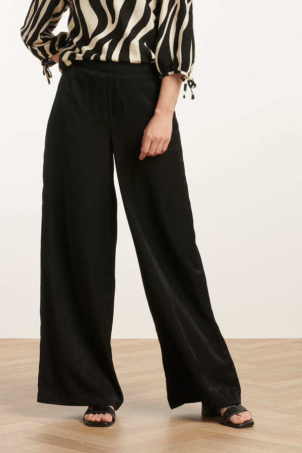 Smashed Lemon 25141 E Rayon Satin Broek | Black