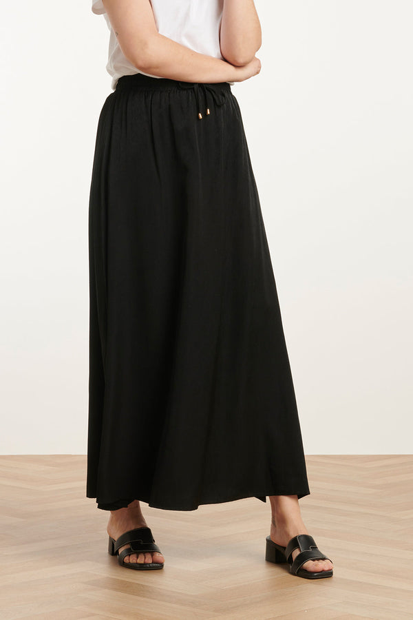 Smashed Lemon 25143 E Rayon Satin Maxi Rok | Black