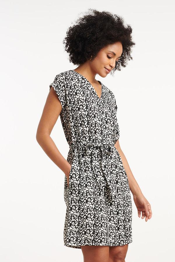 Smashed Lemon 35120 Jurken | Black-Off-White