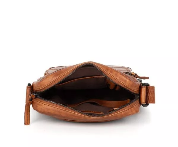 Spikes & Sparrow Spikes & Sparrow Leren Crossbodytas – Jason – Brandy Cognac