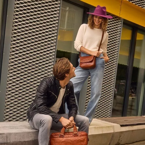 Spikes & Sparrow Spikes & Sparrow Leren Crossbodytas – Linne – Zwart