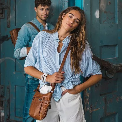 Spikes & Sparrow Spikes & Sparrow Leren Crossbodytas – Louen – Donkerbruin