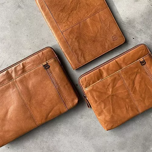 Spikes & Sparrow Spikes & Sparrow Leren Laptophoes – Seattle – Donkerbruin