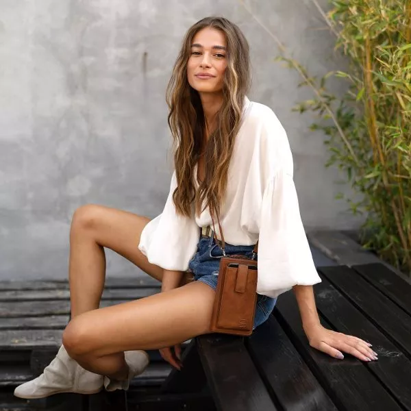 Spikes & Sparrow Spikes & Sparrow Leren RFID Portemonnee / Telefoonhouder – Mace – Donkerbruin