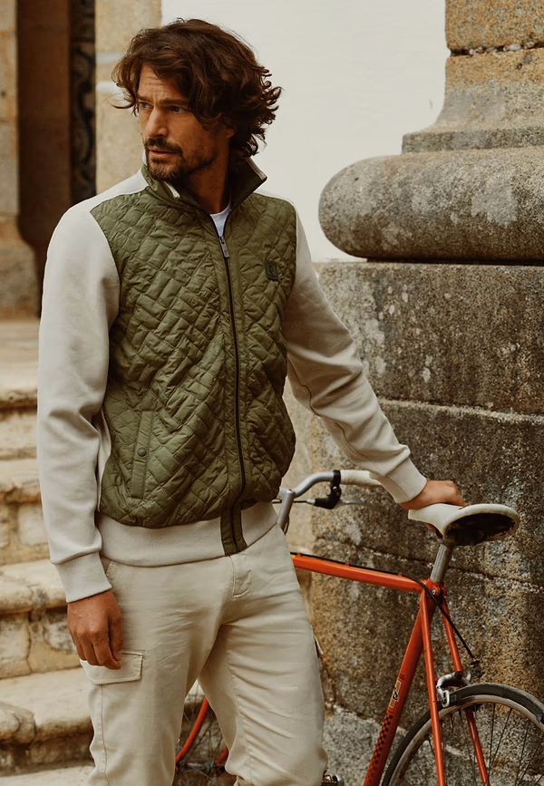 state of art Sweatvest met gestepte voorzijde kit/mosgroen