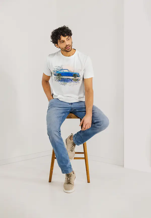 state of art T-shirt met digitale print op de borst wit uni