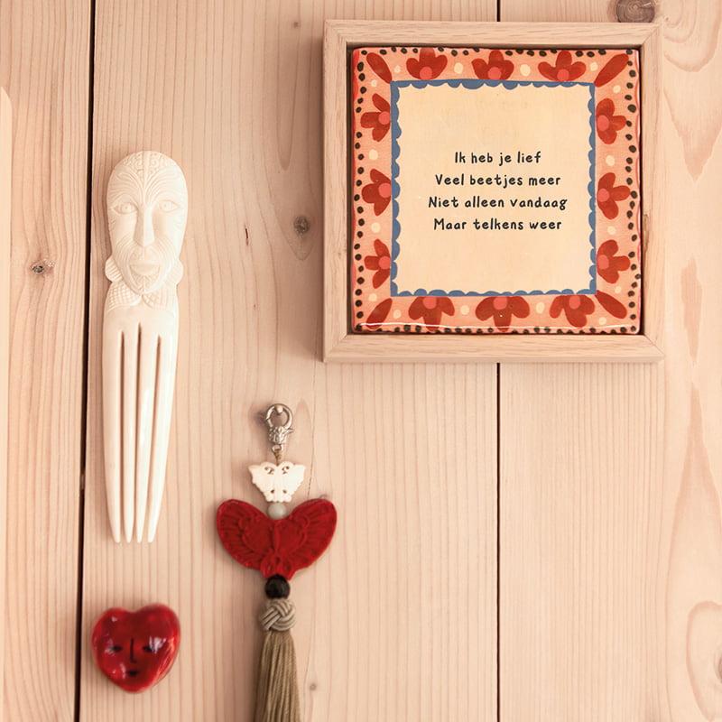 Storytiles Tussen De Rode Bloemen