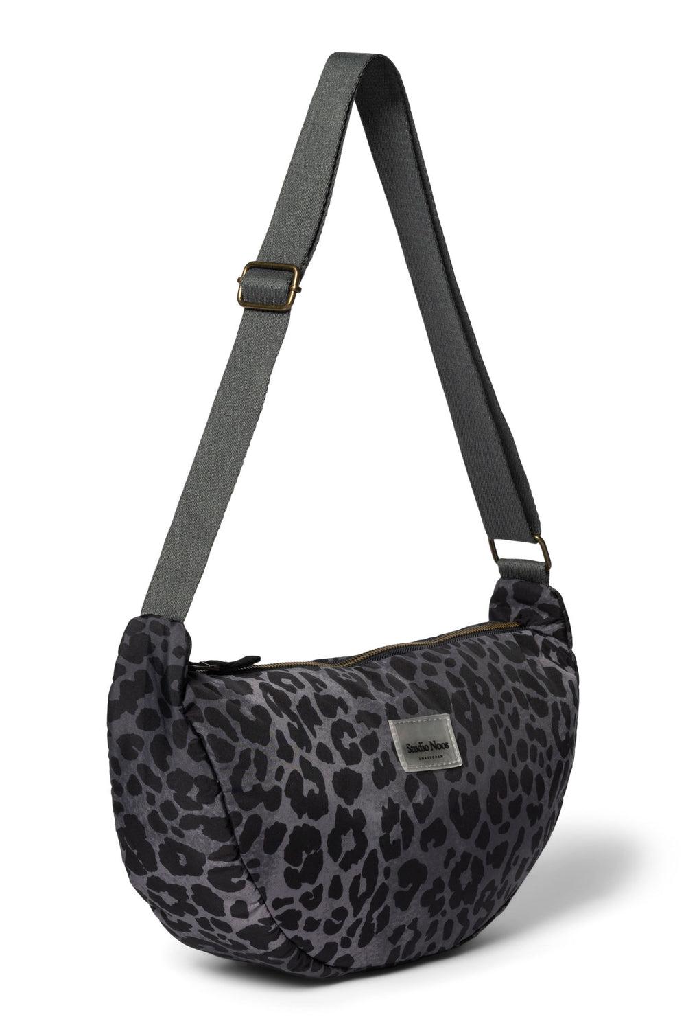 Studio Noos Antra Leopard Puffy Adult Fanny Pack