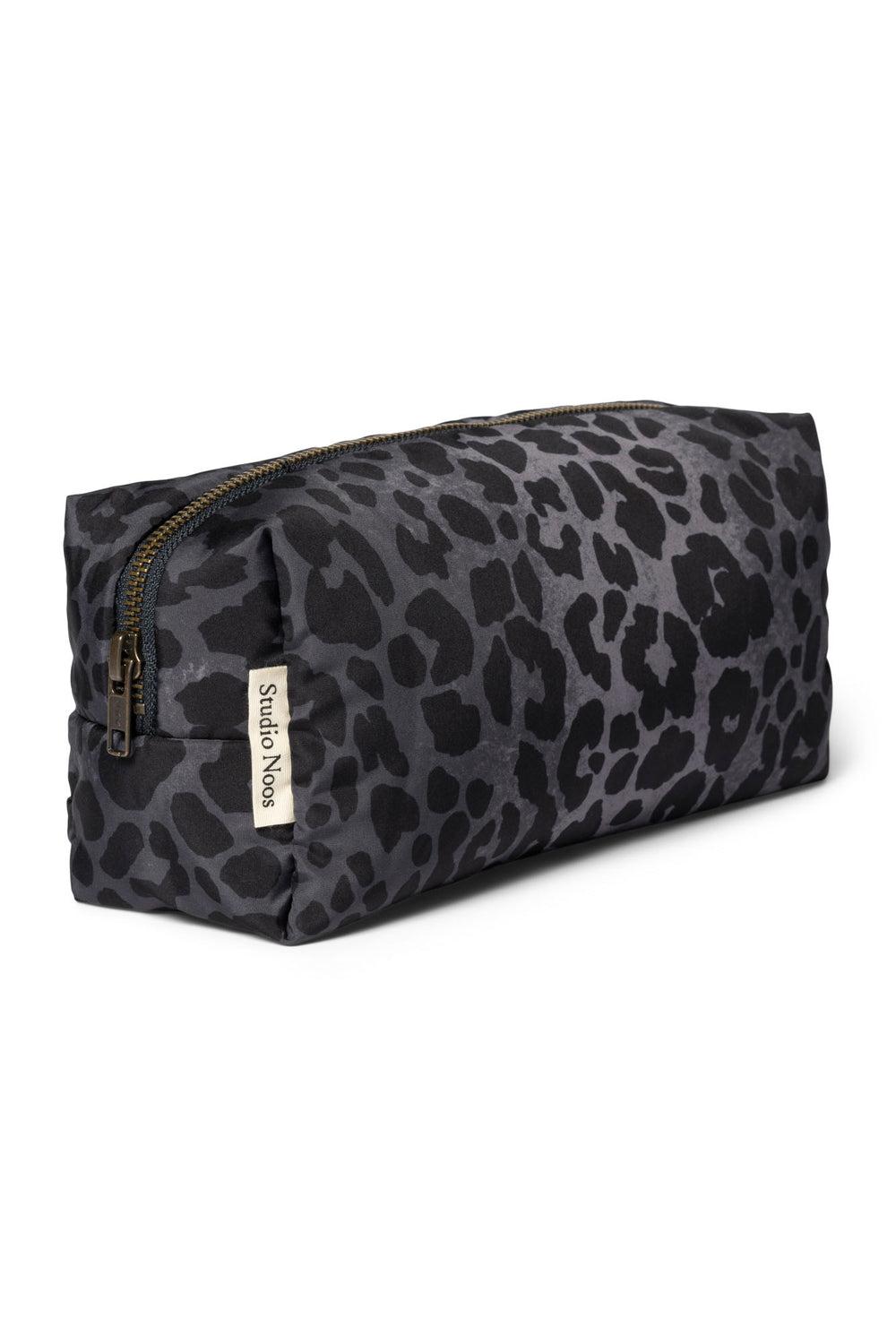 Studio Noos Antra Leopard Puffy Pouch