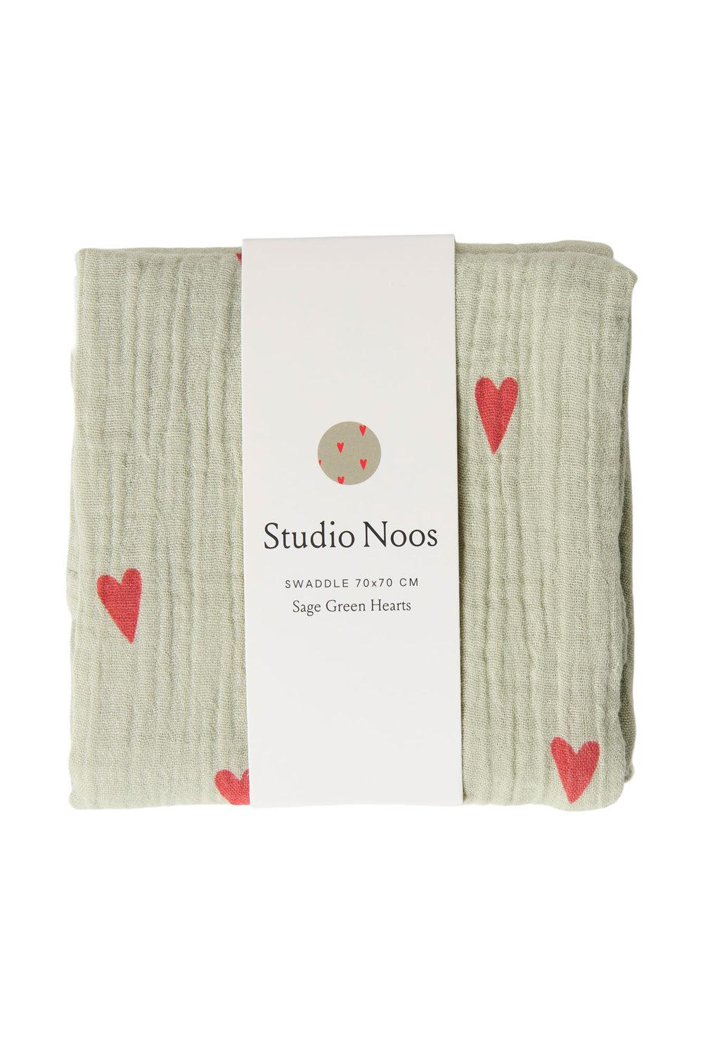 studio noos Green Hearts Swaddle Print Medium