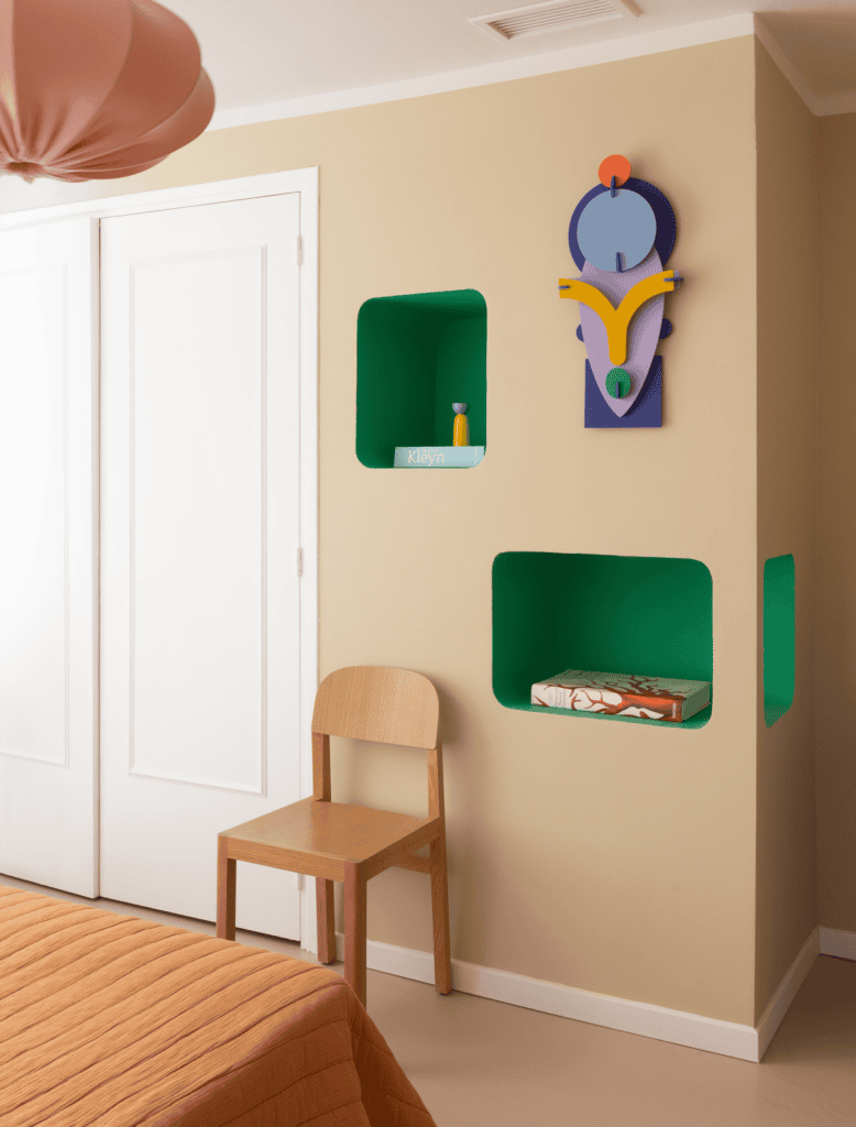 Studio Roof Lamu Mask – Small Atelier Toit Lamu Mask – Small Larger Than Life