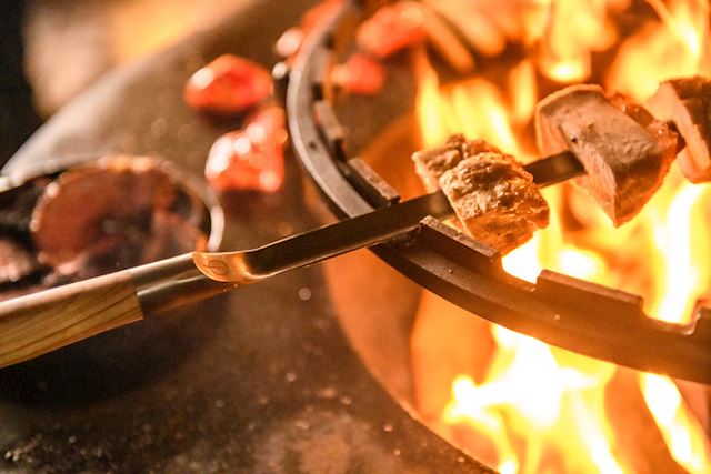 style de vie Forged Churrasco Olive Spies V-vorm 70cm