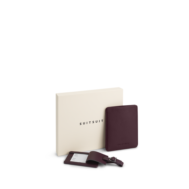 suitsuit Paspoorthoesje & Bagagelabel Medium Mystique Cherry Lacquer