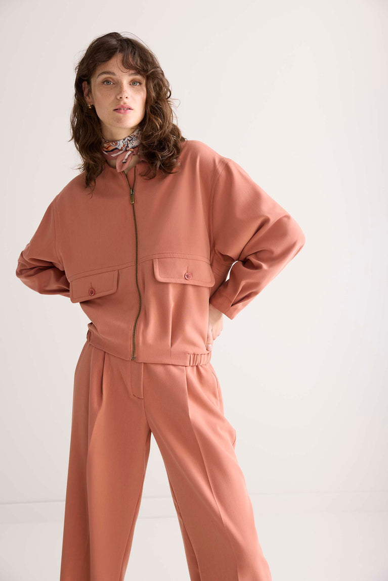 summum Ruimvallend bomberjack met klepzakjes