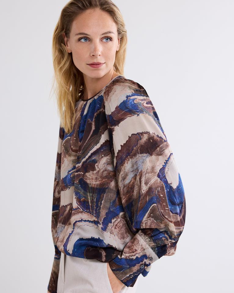 summum Top met pofmouw in glanzende print