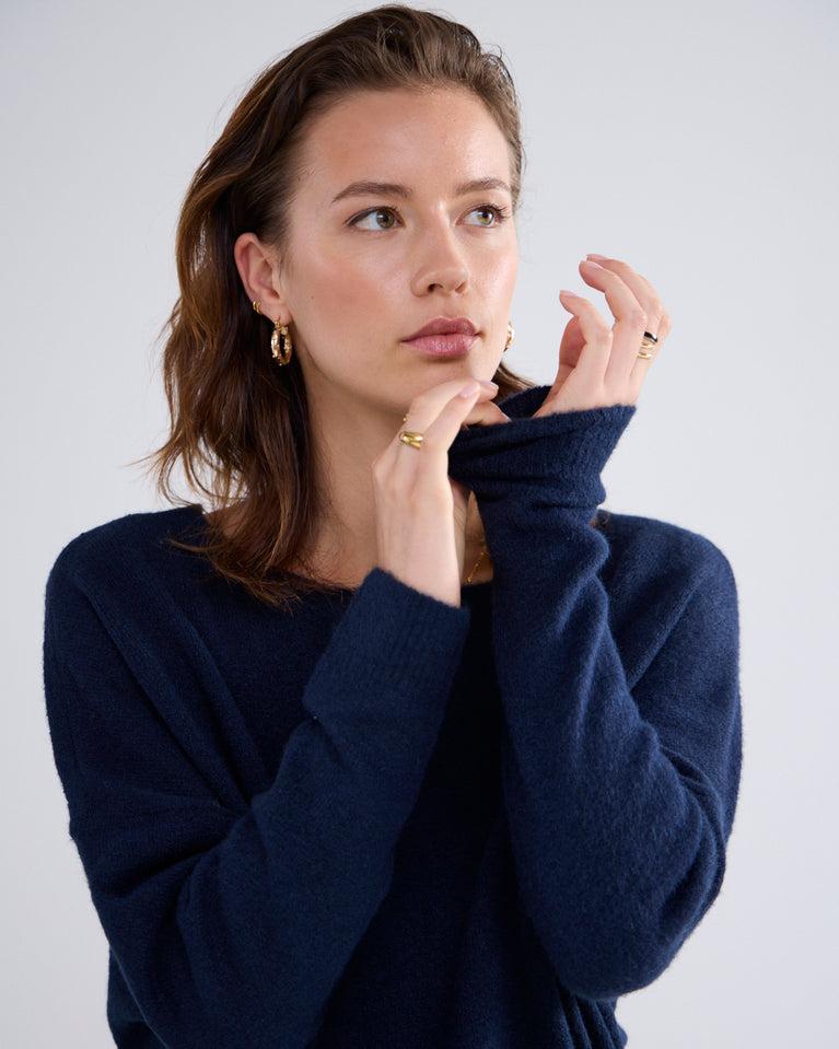 summum Trui met wijde boothals