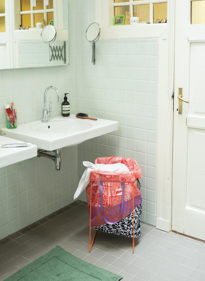 Susan Bijl Endless Smoking Croissant Red