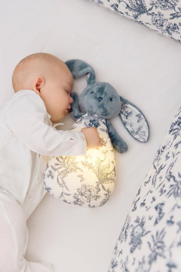 Tartine Et Chocolat Augustin The Rabbit Musical Night Light Gedrukt Toile De Jouy Blauw Lichtgrijs