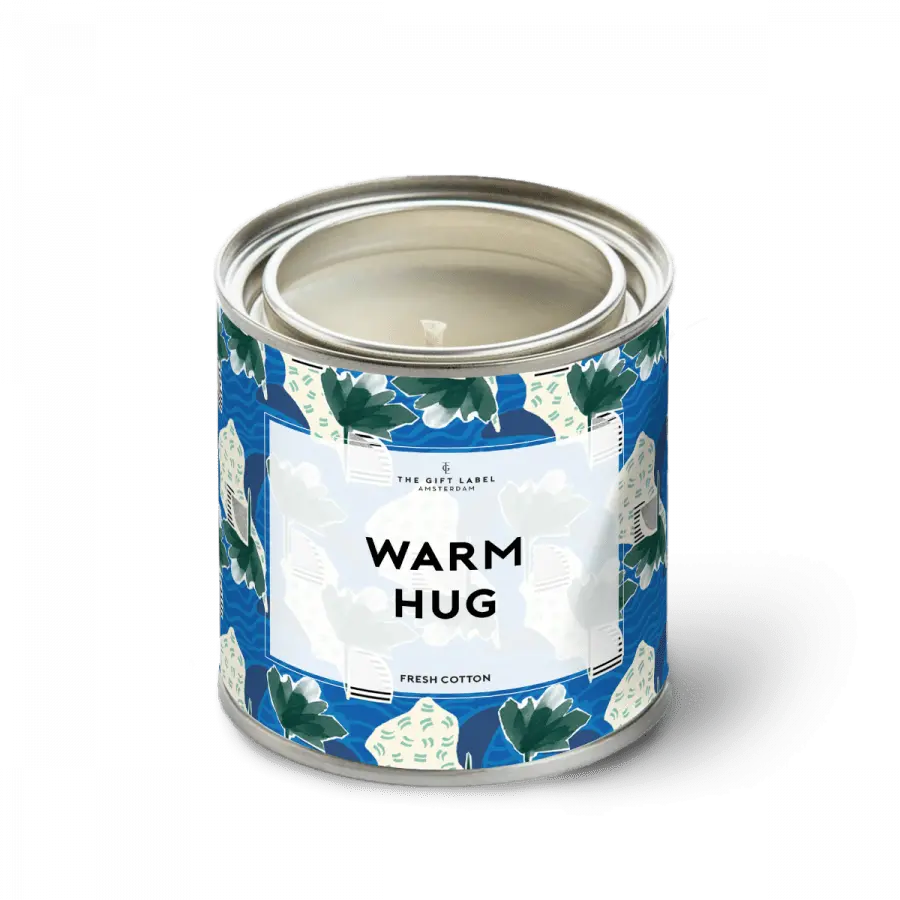 The Gift Label Candletin310gr - Warm Hug SS25 - Fresh Cotton