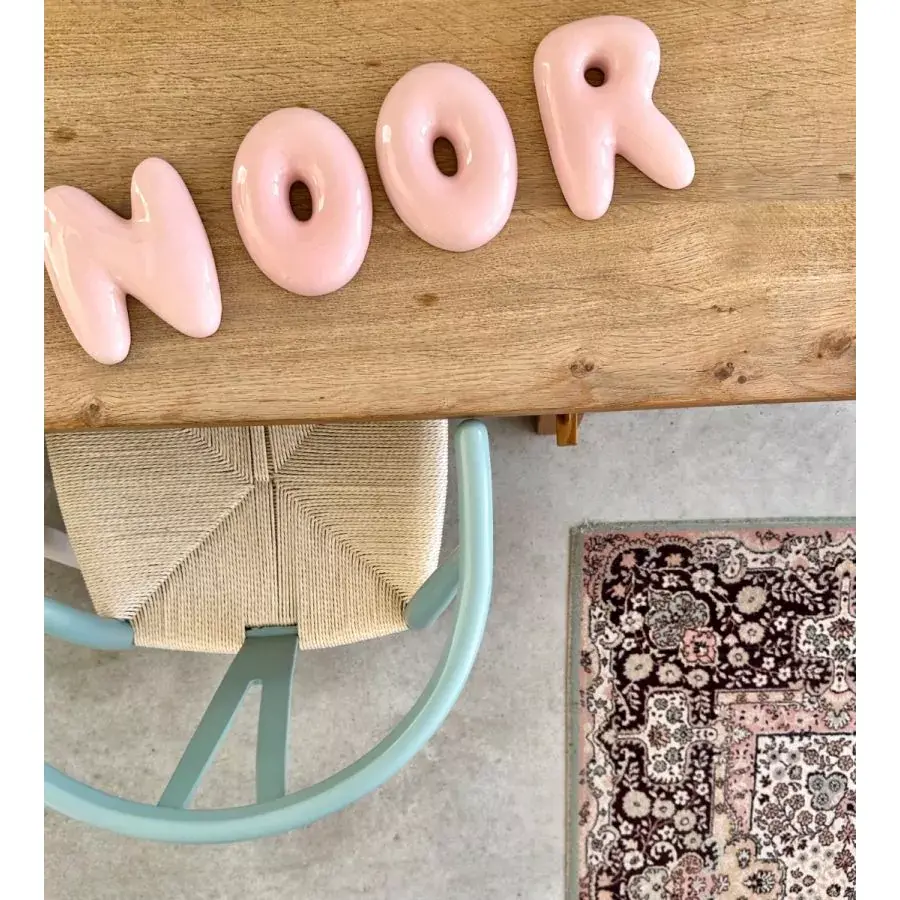 The Gift Label Wall Letter - O - Pink