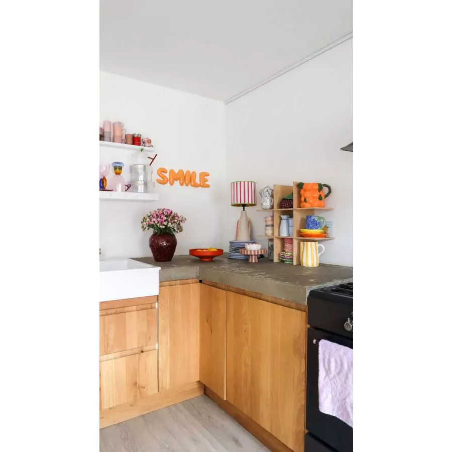 The Gift Label Wall Letter - V - Orange