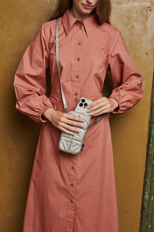 tinne mia Luce Puffy phone pouch - Greige Gold - nylon