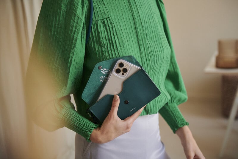 tinne mia Odil Envelope phone pouch - Pepper