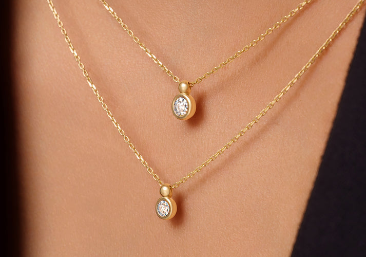 Tov Essentials Bezel Set Diamant Linked Pendant Ketting (0.02 Ct) 14 Karaat Goud Met Diamant