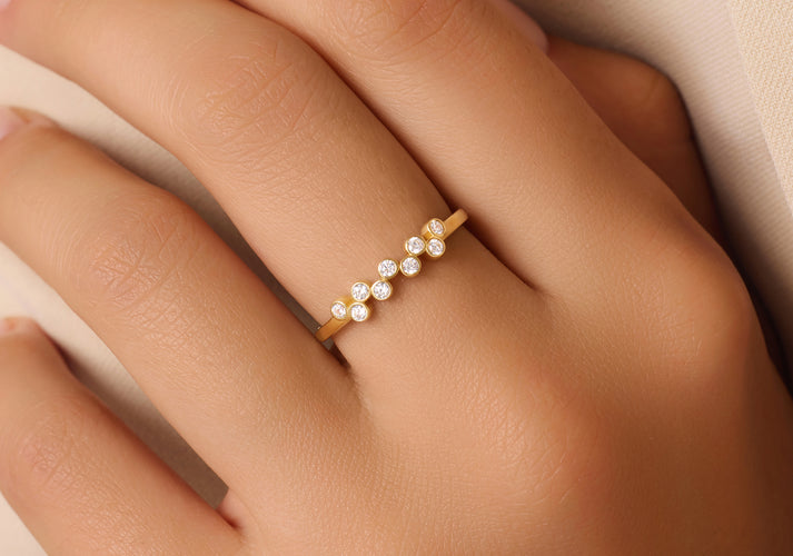 Tov Essentials Bezel Set Zirkonia Zigzag Ring 14 Karaat Goud