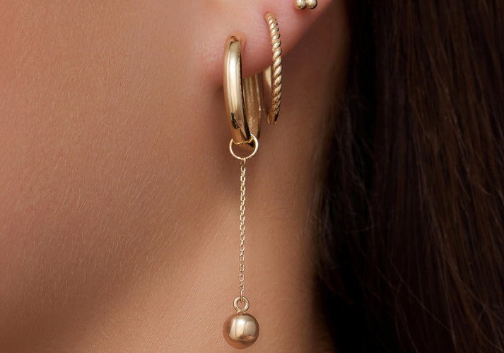 Tov Essentials Bolletje Lange Oorbel Bedel 14 Karaat Goud