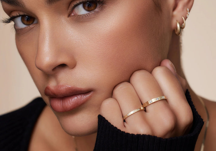 Tov Essentials Drievoudige Zirkonia Band Ring 14 Karaat Goud