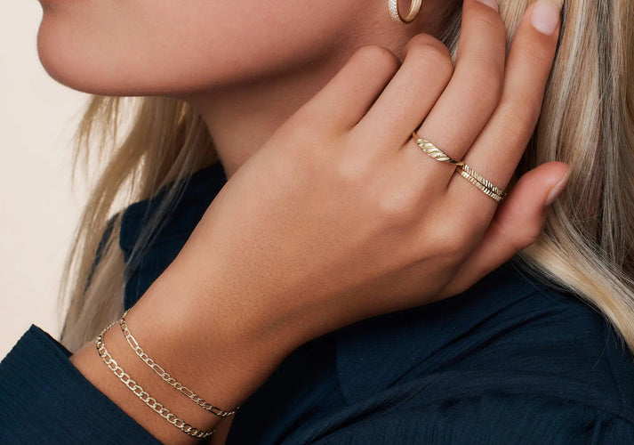 Tov Essentials Dunne Croissant Dome Ring 14 Karaat Goud