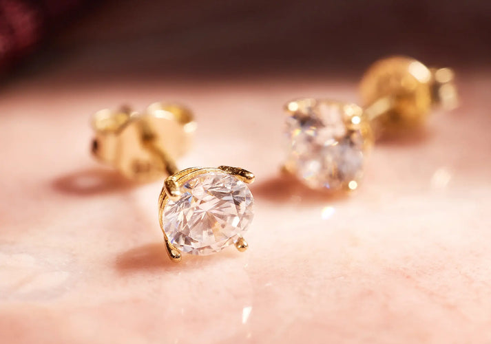 Tov Essentials Four Prong Round Cut Zirkonia Oorknopjes 14 Karaat Goud