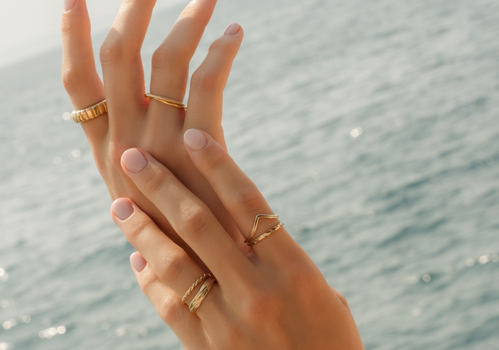 Tov Essentials Gedraaide Aanschuifring 14 Karaat Goud