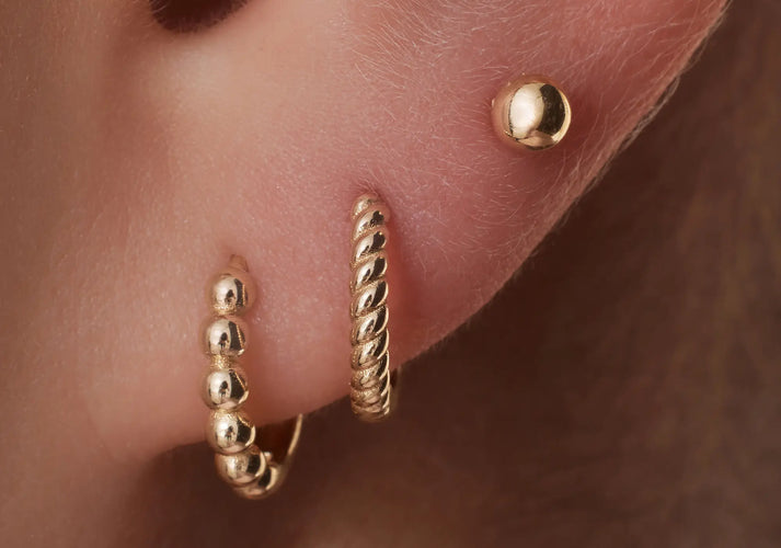 Tov Essentials Klein Bolletje Oorknopjes 14 Karaat Goud