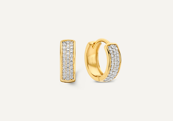 tov essentials Pavé Diamant Brede Huggie Hoops (12mm) (0.16 ct) 14 Karaat Goud met Diamanten
