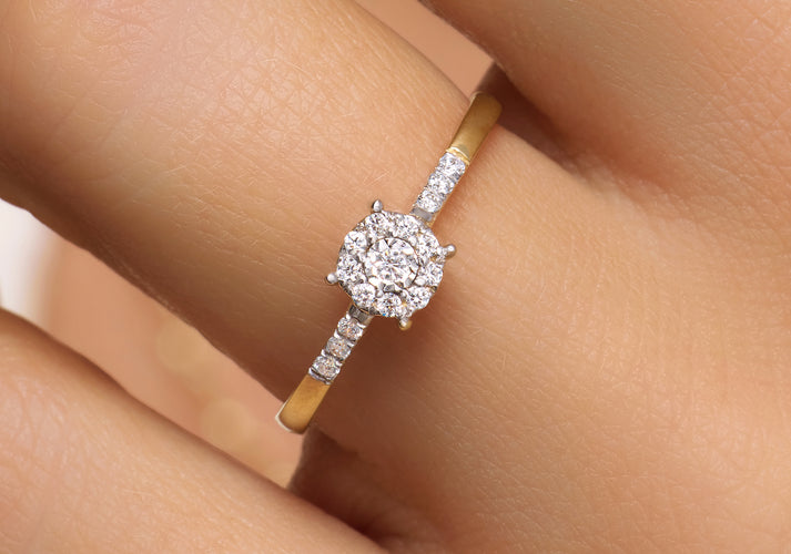 Tov Essentials Pavé Four Prong Diamant Halo Ring (0.15 Ct) 14 Karaat Goud Met Diamanten