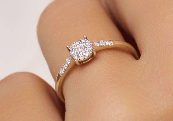 Tov Essentials Pavé Four Prong Diamant Halo Ring (0.15 Ct) 14 Karaat Goud Met Diamanten