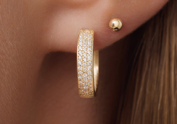 Tov Essentials Pavé Zirkonia Brede Kleine Hoops (15mm) 14 Karaat Goud