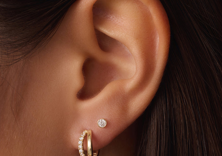 Tov Essentials Pavé Zirkonia Dubbele Huggie Hoops (12mm) 14 Karaat Goud