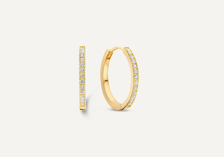 tov essentials Pavé Zirkonia Kleine Hoops (15mm) 14 Karaat Goud tov essentials Pavé Zirkonia Kleine Hoops (15mm) 14 Karaat Goud