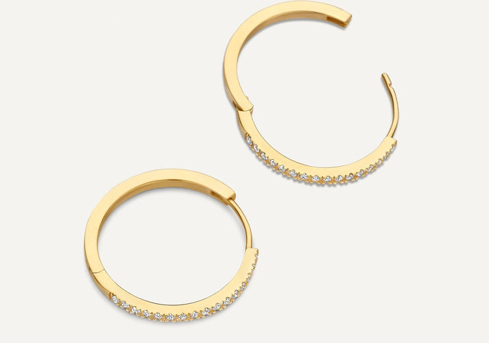 Tov Essentials Pavé Zirkonia Medium Hoops (18mm) 14 Karaat Goud