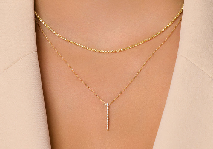 Tov Essentials Pavé Zirkonia Verticale Staaf Pendant Ketting 14 Karaat Goud