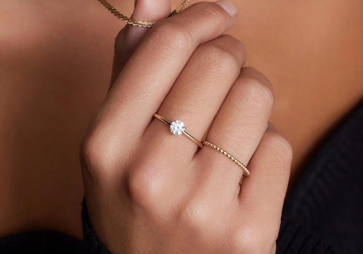 Tov Essentials Three Prong Round Cut Zirkonia Ring 14 Karaat Goud