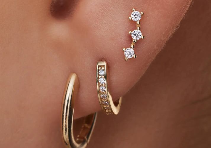 Tov Essentials Zirkonia Gebogen Trinity Oorknopjes 14 Karaat Goud