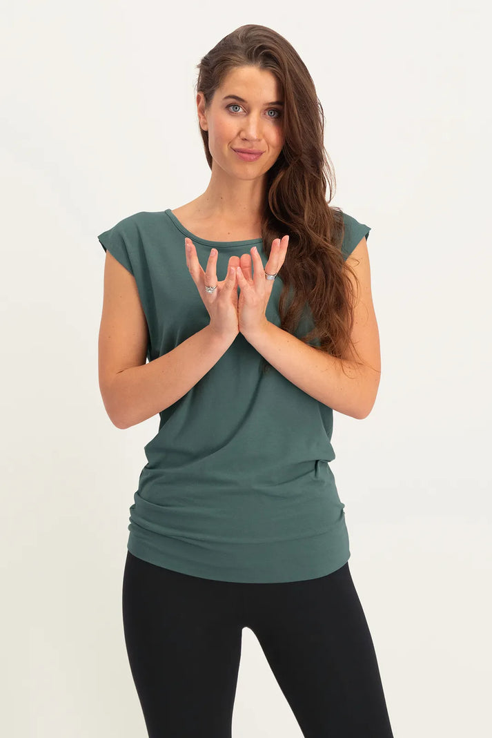 urban goddess Asana Yoga Tee - Forest