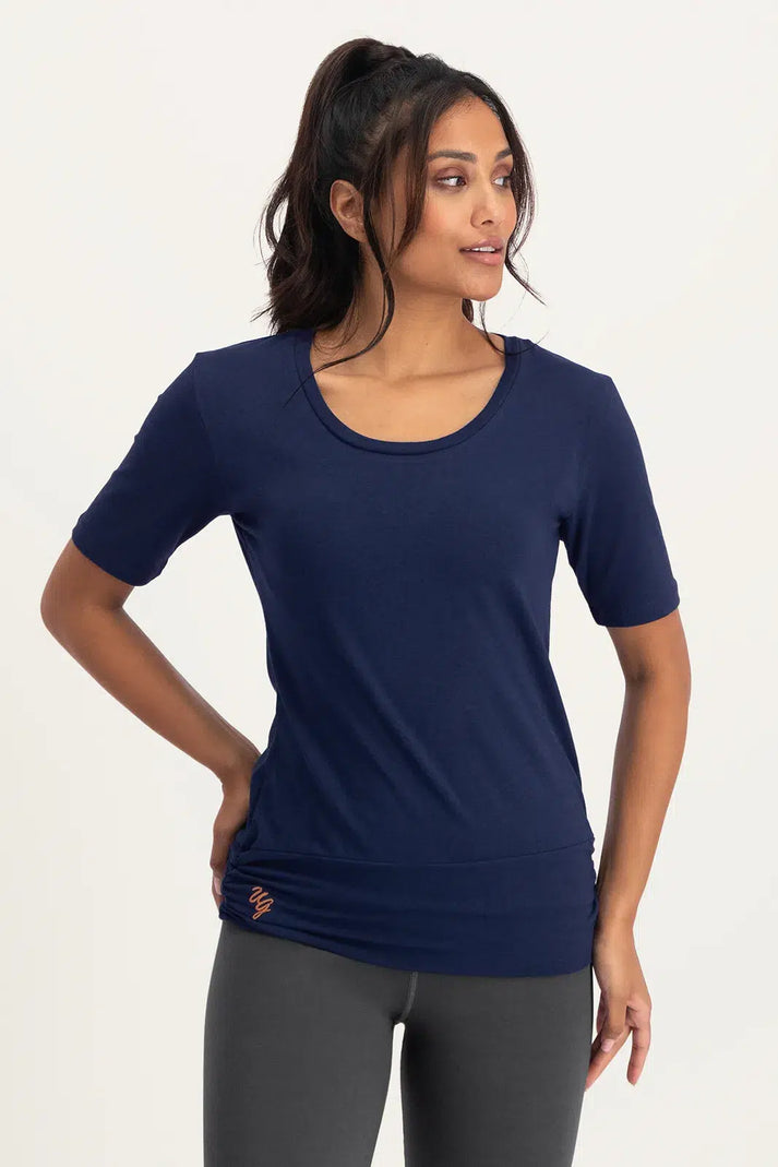 urban goddess Kami Yoga Tee - Midnight