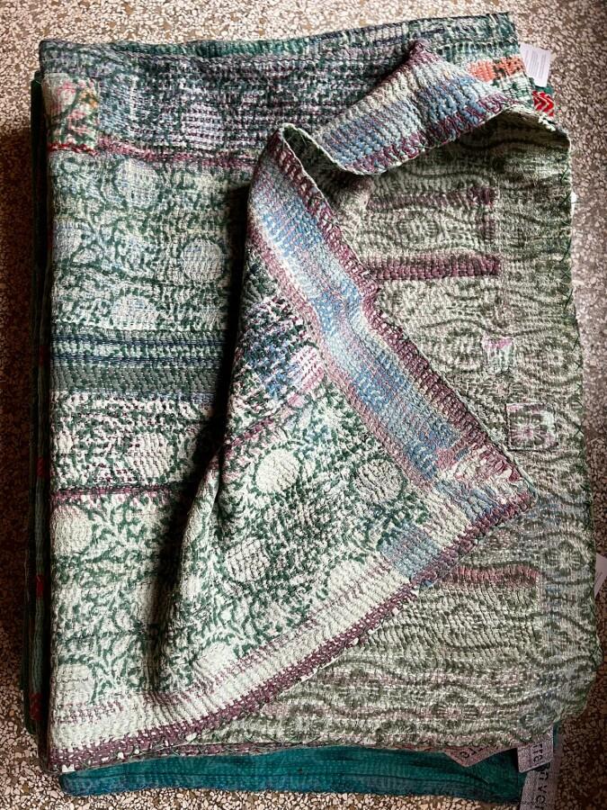 Van Verre Kantha Sari Deken Artist