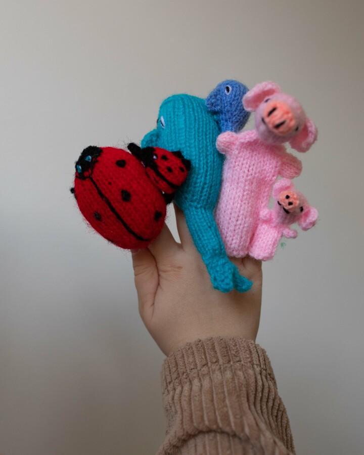 Van Verre Vingerpoppetje Dieren Met Baby