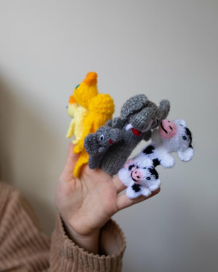 Van Verre Vingerpoppetje Dieren Met Baby